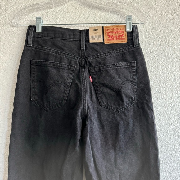 Levi’s High-Waisted Mom Jeans Black 26x27 - Picture 5 of 6